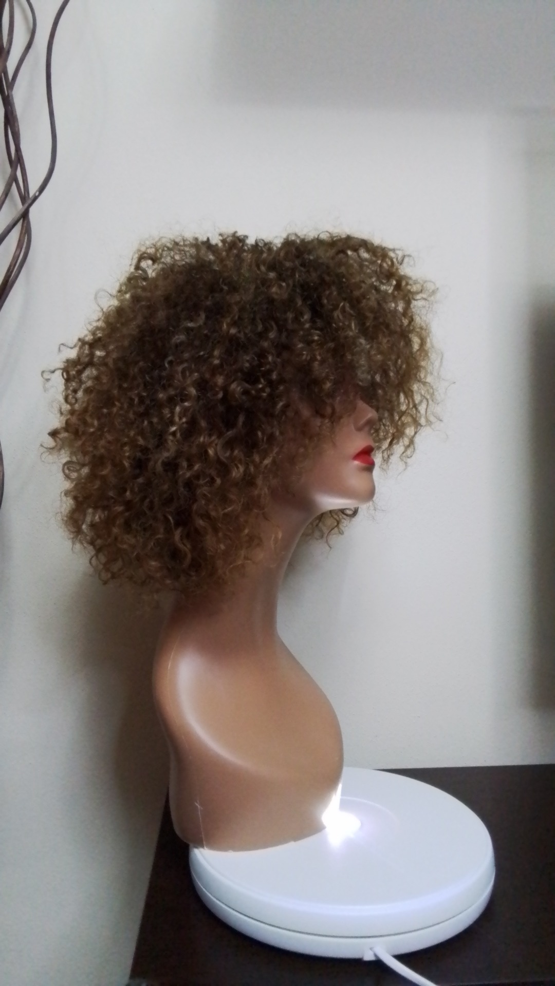 Parrucca corta fatta su misura, super naturale 